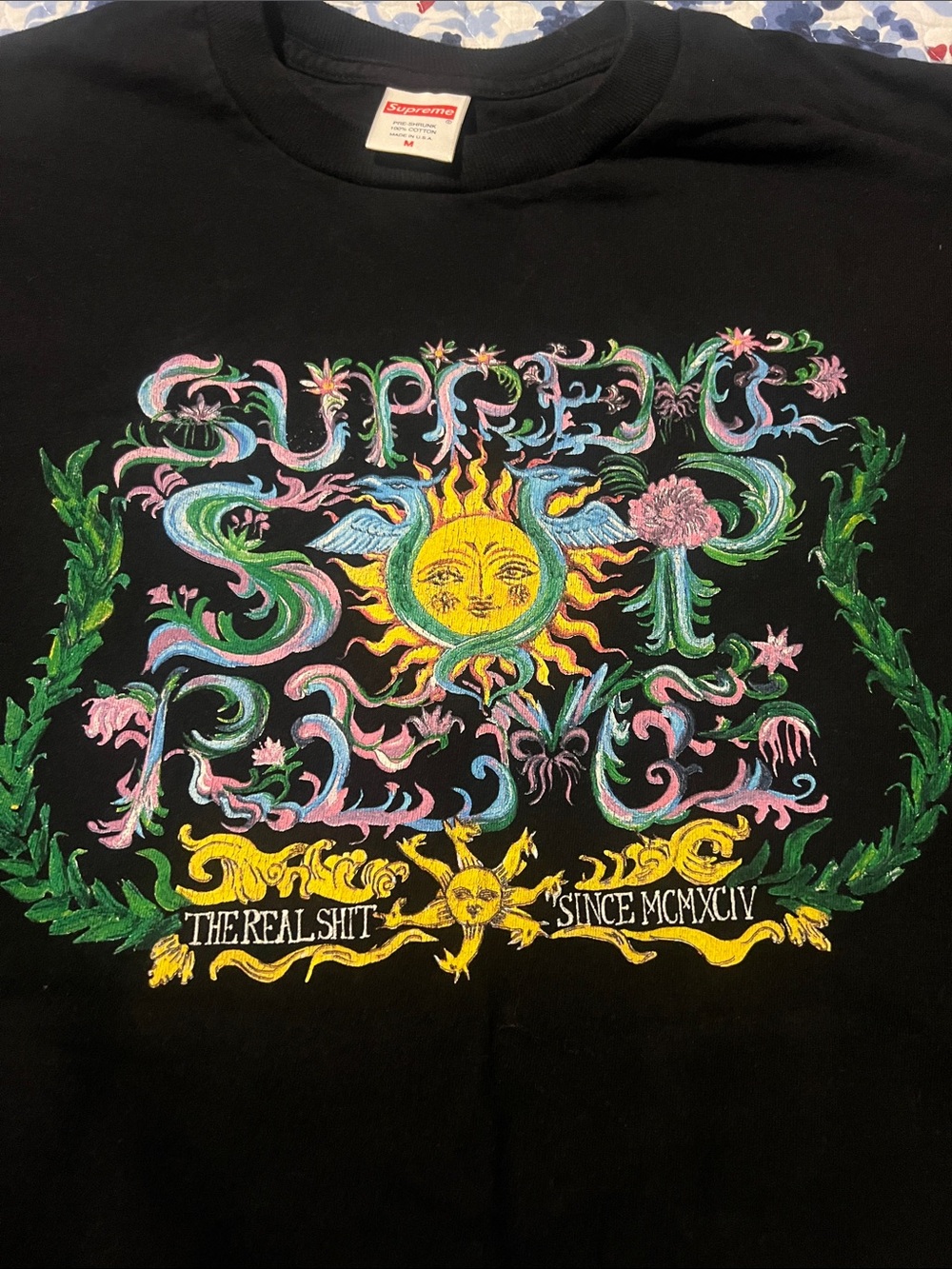 Like new supreme T-shirt, size medium - Picture 4 of 8
